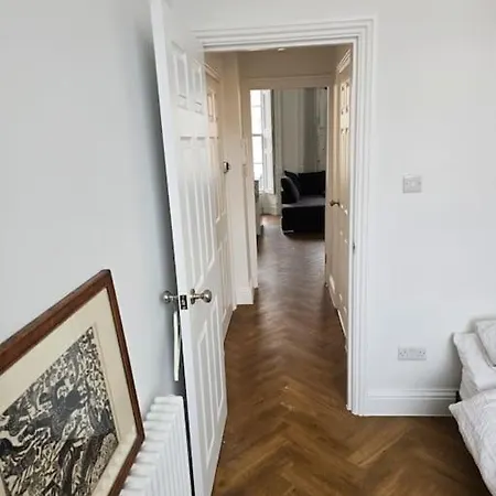 Boutique One Bed Flat In Clifton Bristol