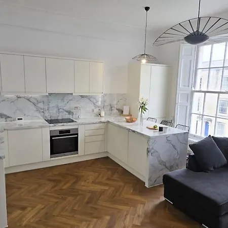 Boutique One Bed Flat In Clifton